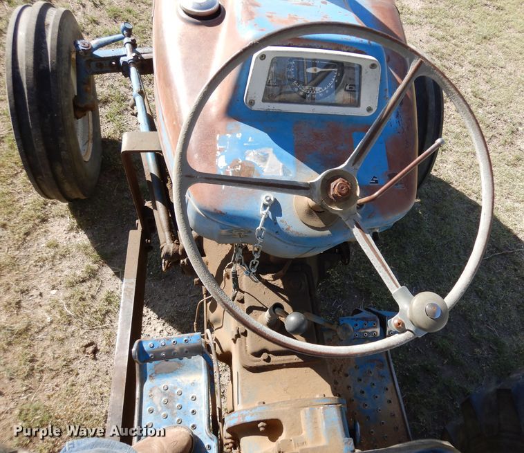 image for item DR1198 1974 Ford 4000  tractor