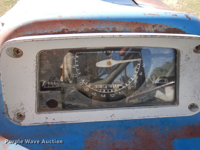 image for item DR1198 1974 Ford 4000  tractor