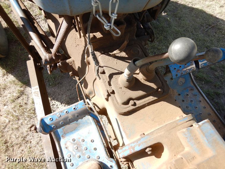 image for item DR1198 1974 Ford 4000  tractor