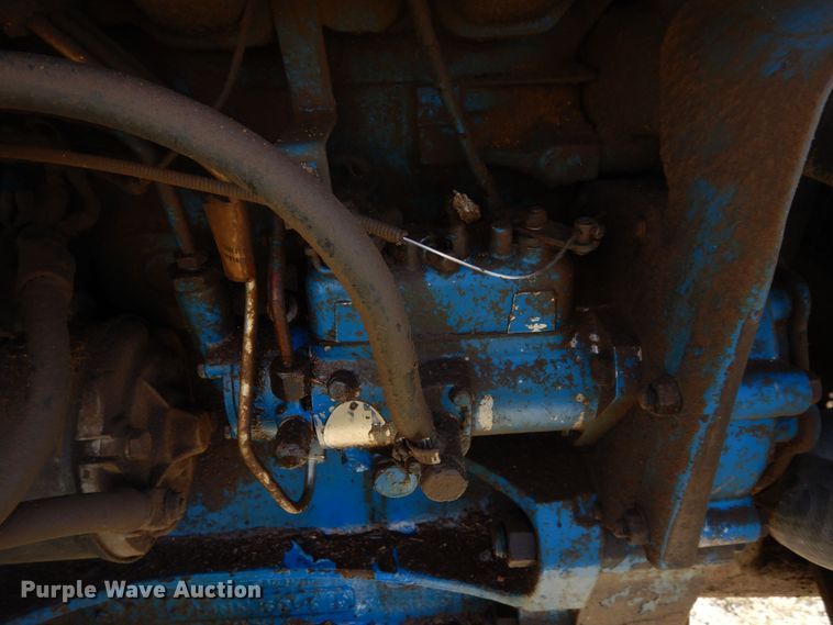 image for item DR1198 1974 Ford 4000  tractor