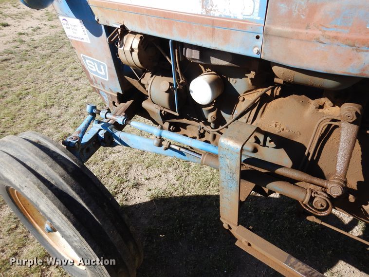image for item DR1198 1974 Ford 4000  tractor