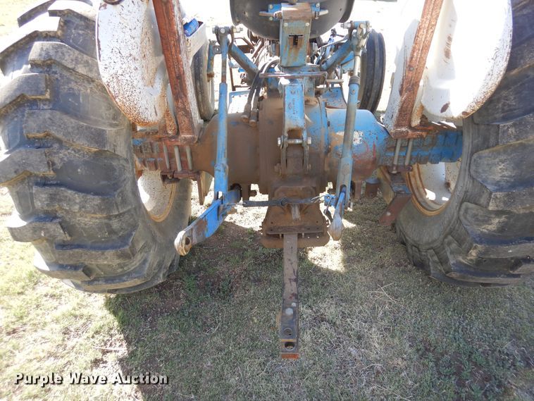 image for item DR1198 1974 Ford 4000  tractor