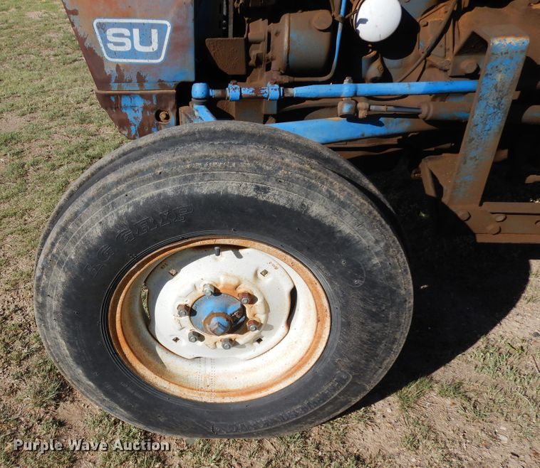 image for item DR1198 1974 Ford 4000  tractor