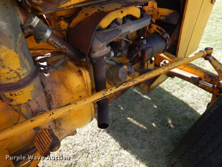 image for item DR1199 1966 Massey Ferguson 202  tractor