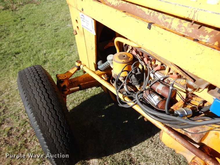 image for item DR1199 1966 Massey Ferguson 202  tractor