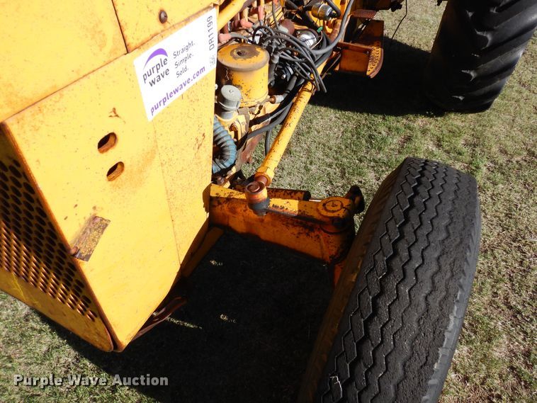 image for item DR1199 1966 Massey Ferguson 202  tractor