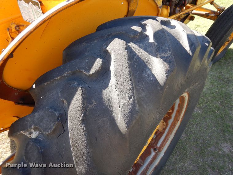 image for item DR1199 1966 Massey Ferguson 202  tractor