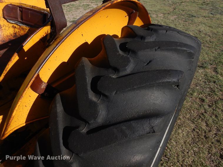 image for item DR1199 1966 Massey Ferguson 202  tractor