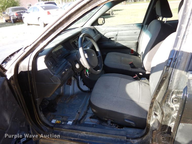 image for item DR1200 2006 Ford Crown Victoria Police Interceptor