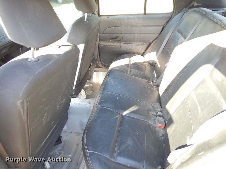 image for item DR1200 2006 Ford Crown Victoria Police Interceptor