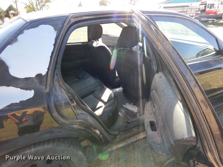 image for item DR1200 2006 Ford Crown Victoria Police Interceptor