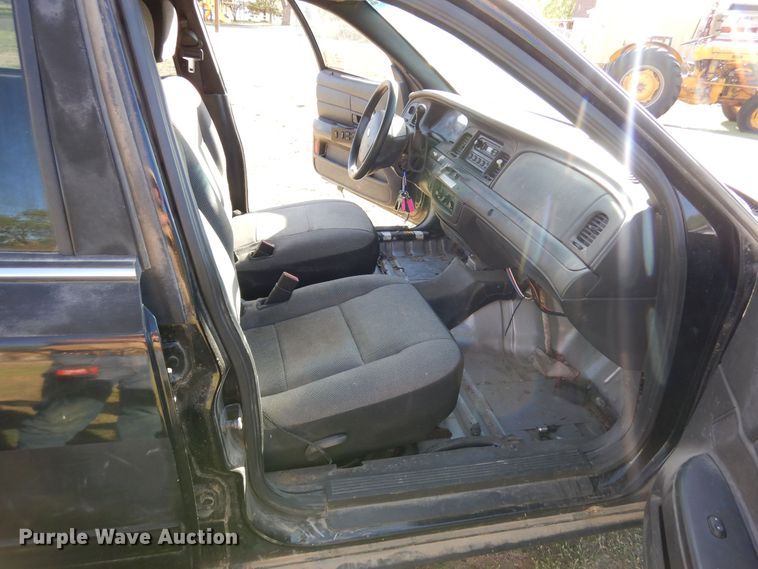 image for item DR1200 2006 Ford Crown Victoria Police Interceptor