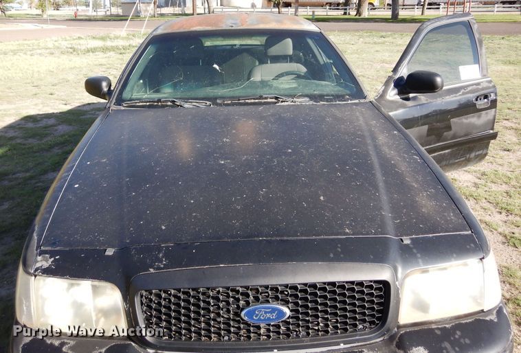 image for item DR1200 2006 Ford Crown Victoria Police Interceptor