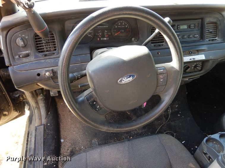 image for item DR1201 2006 Ford Crown Victoria Police Interceptor