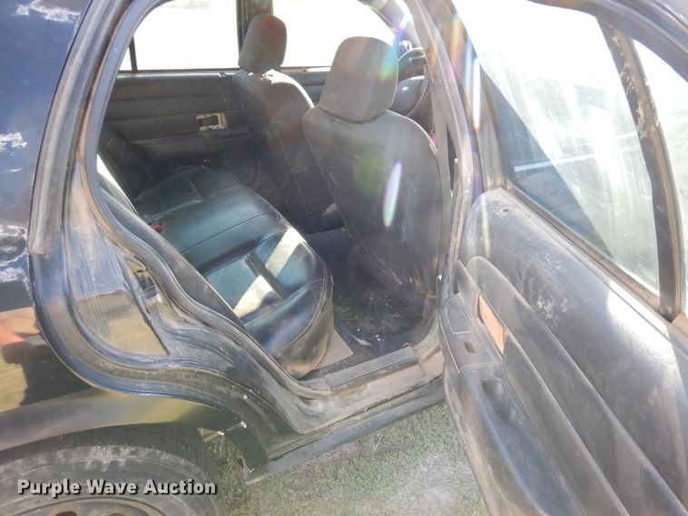 image for item DR1201 2006 Ford Crown Victoria Police Interceptor