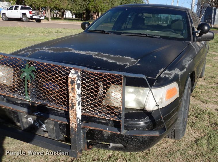 image for item DR1201 2006 Ford Crown Victoria Police Interceptor
