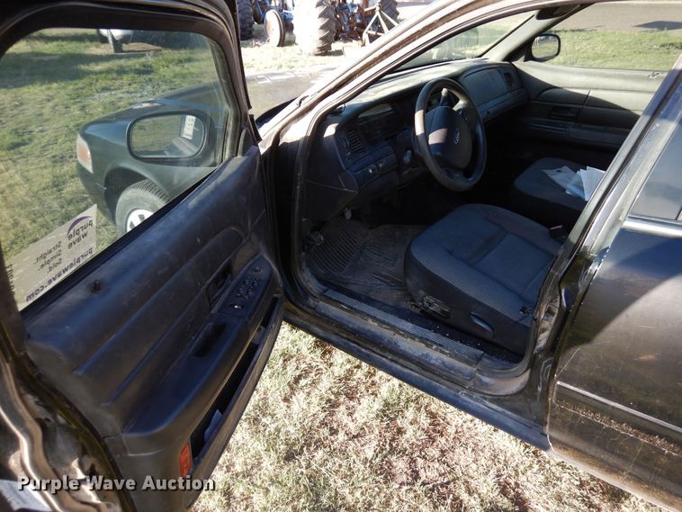 image for item DR1203 2007 Ford Crown Victoria Police Interceptor