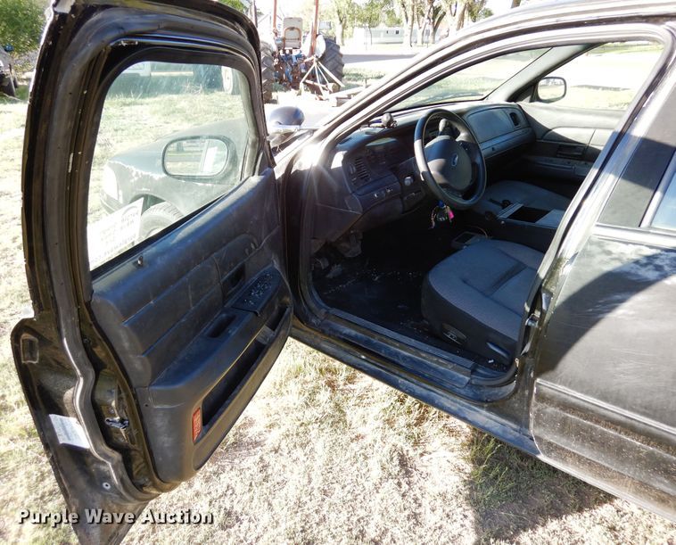 image for item DR1205 2006 Ford Crown Victoria Police Interceptor