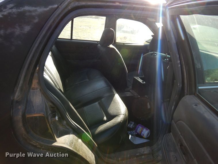 image for item DR1205 2006 Ford Crown Victoria Police Interceptor