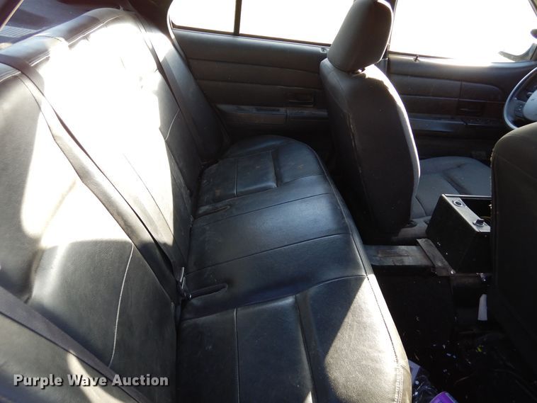 image for item DR1205 2006 Ford Crown Victoria Police Interceptor