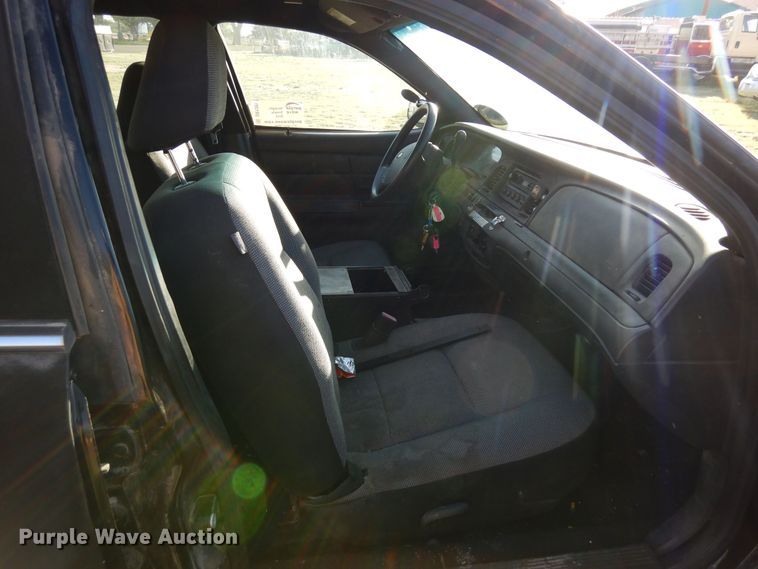 image for item DR1205 2006 Ford Crown Victoria Police Interceptor