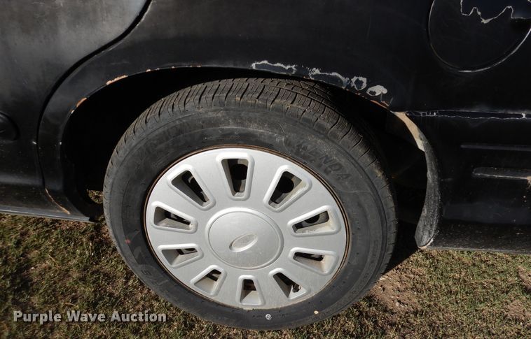 image for item DR1205 2006 Ford Crown Victoria Police Interceptor