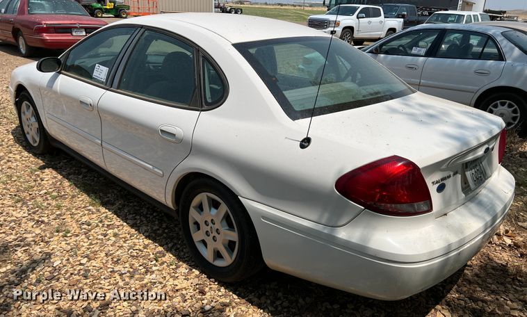image for item DR1414 2005 Ford Taurus