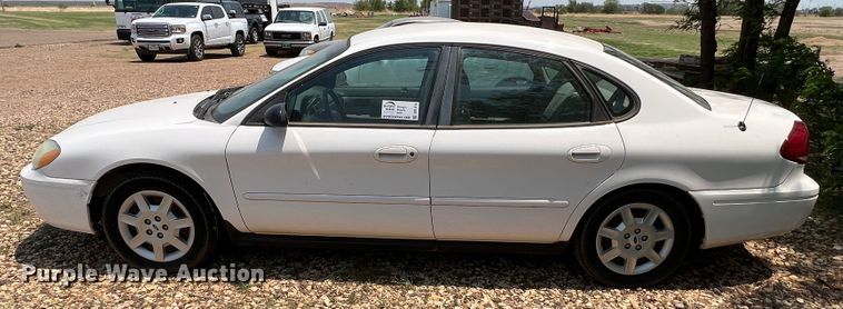 image for item DR1414 2005 Ford Taurus