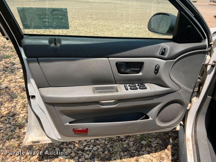 image for item DR1414 2005 Ford Taurus