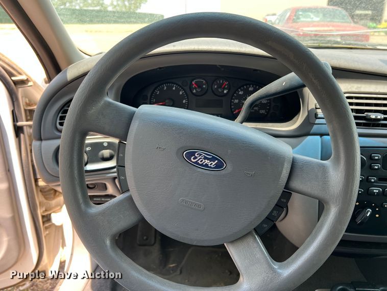 image for item DR1414 2005 Ford Taurus