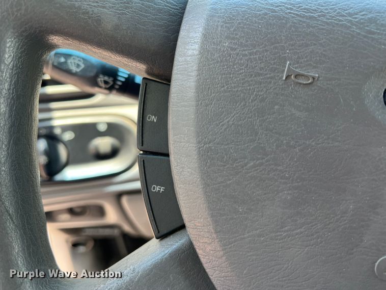 image for item DR1414 2005 Ford Taurus