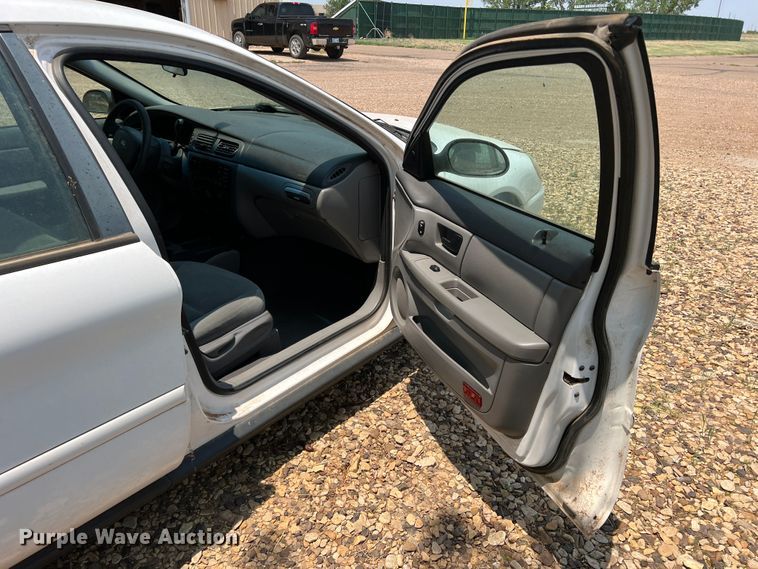 image for item DR1414 2005 Ford Taurus