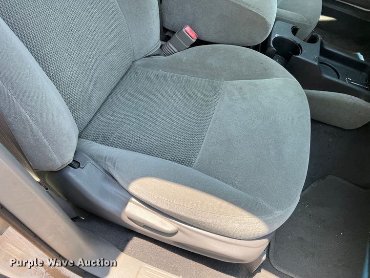 image for item DR1414 2005 Ford Taurus