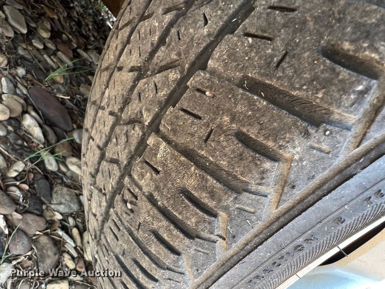 image for item DR1414 2005 Ford Taurus