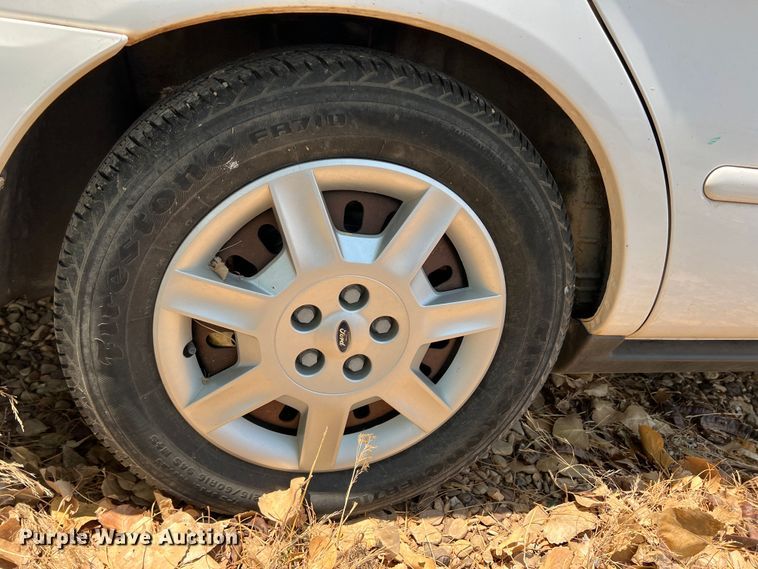 image for item DR1414 2005 Ford Taurus