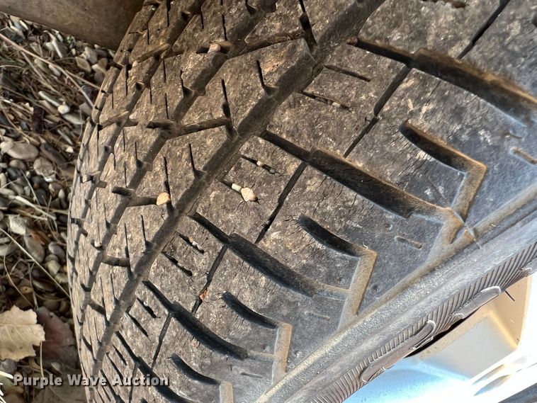 image for item DR1414 2005 Ford Taurus