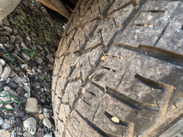 image for item DR1414 2005 Ford Taurus