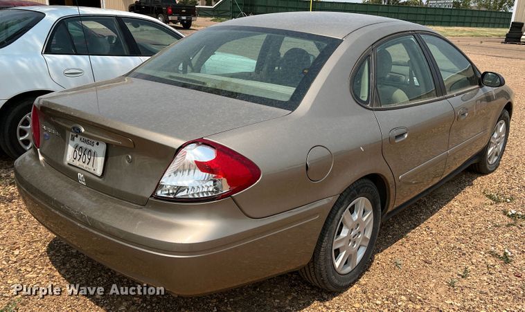 image for item DR1417 2007 Ford Taurus