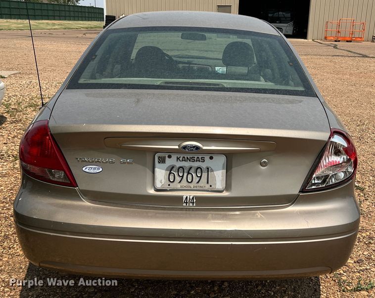 image for item DR1417 2007 Ford Taurus