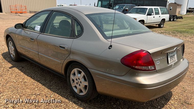 image for item DR1417 2007 Ford Taurus