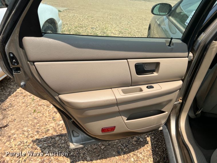 image for item DR1417 2007 Ford Taurus