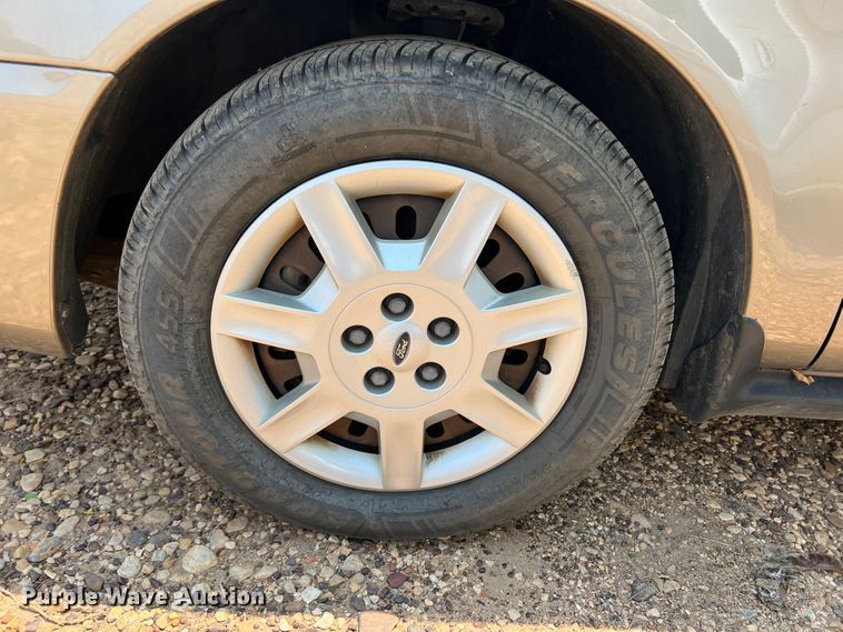 image for item DR1417 2007 Ford Taurus