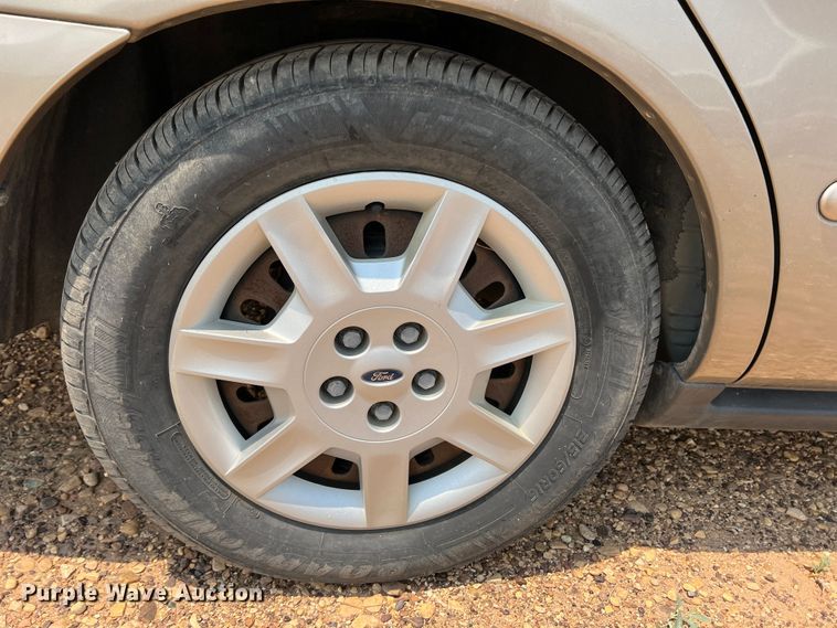 image for item DR1417 2007 Ford Taurus