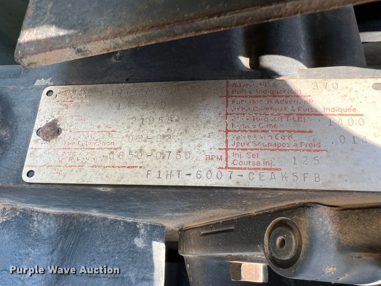 image for item DR1418 1993 Ford LTL9000  semi truck