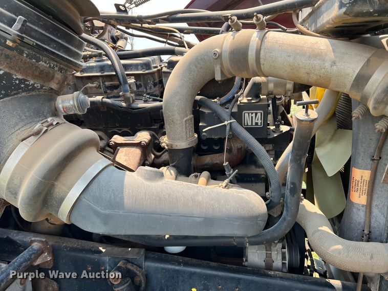 image for item DR1418 1993 Ford LTL9000  semi truck