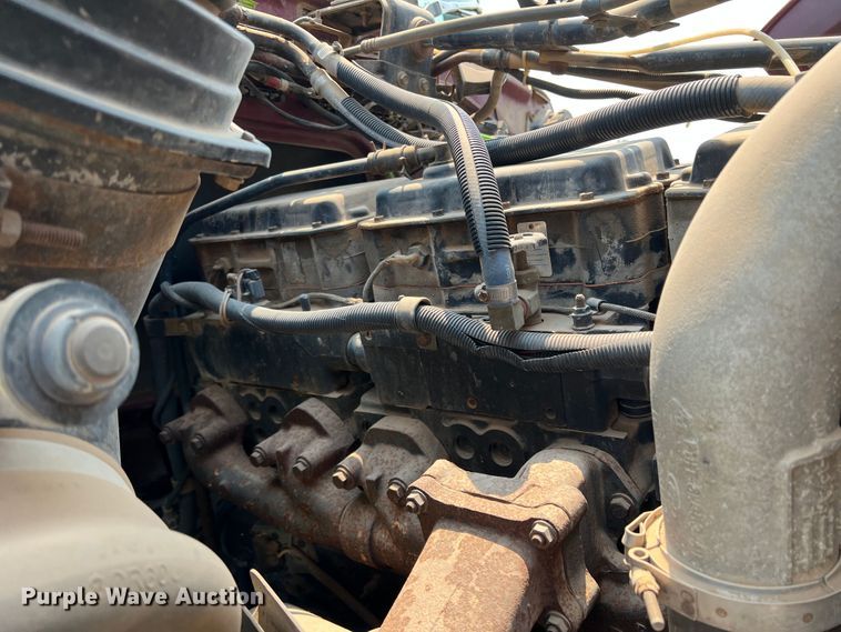 image for item DR1418 1993 Ford LTL9000  semi truck