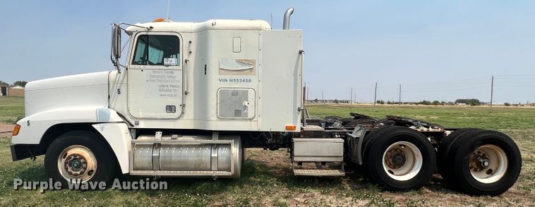 image for item DR1419 1995 Freightliner FLD120  semi truck