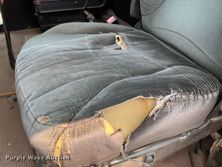 image for item DR1419 1995 Freightliner FLD120  semi truck