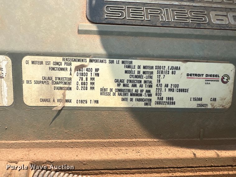 image for item DR1419 1995 Freightliner FLD120  semi truck