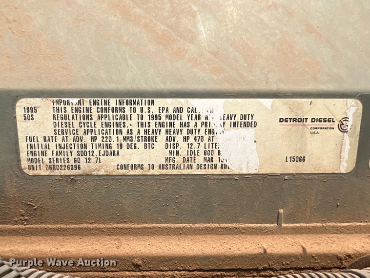 image for item DR1419 1995 Freightliner FLD120  semi truck